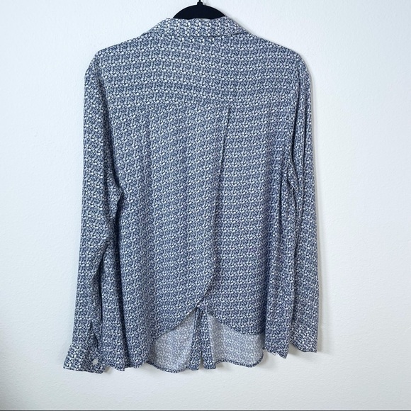 BCBGeneration Blouse Sz Large - Picture 2 of 13